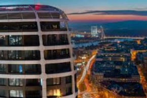 Luxury flat in Sky Park, castle view, free parking